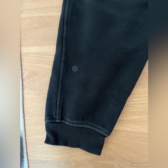 Lululemon Scuba High-Rise Cropped Jogger - Picture 4 of 5